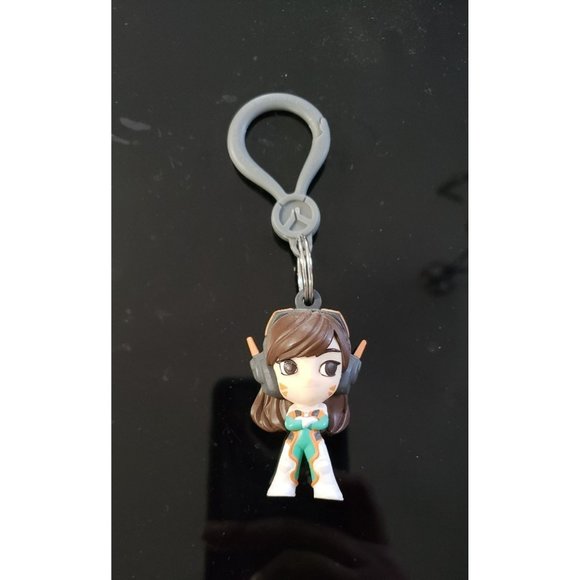 Overwatch D VA Series 2 Backpack Hanger Keychain Blizzard Blizzcon 2018 - Picture 1 of 6